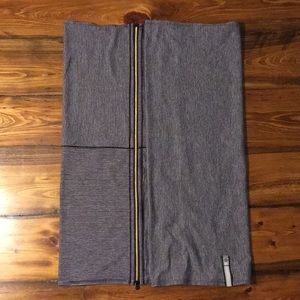 Lululemon vinyasa scarf black and grey stripe